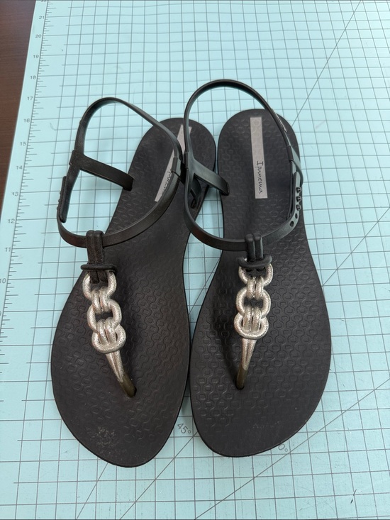 Ipanema Shoes - Ipanema Black Sandals with Silver Chain Accent Sz 9